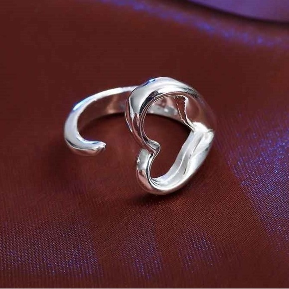 Silver Heart Adjustable Ring - Picture 3 of 4